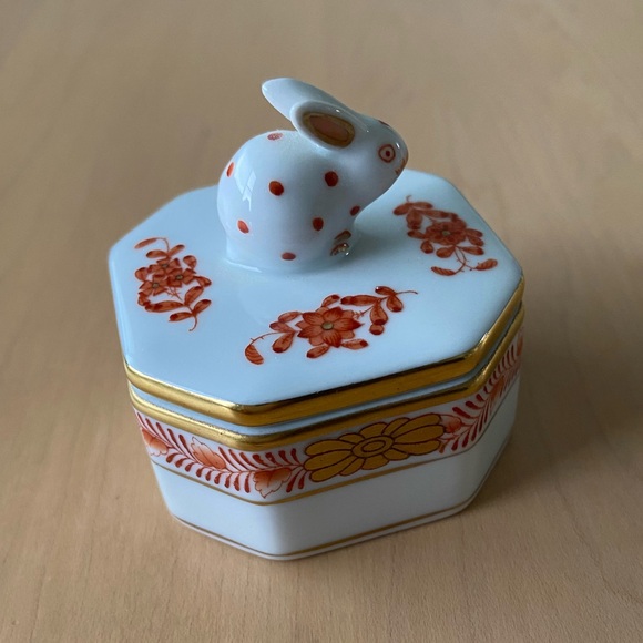 Herend Porcelain Rabbit/Bunny Box - Picture 2 of 7